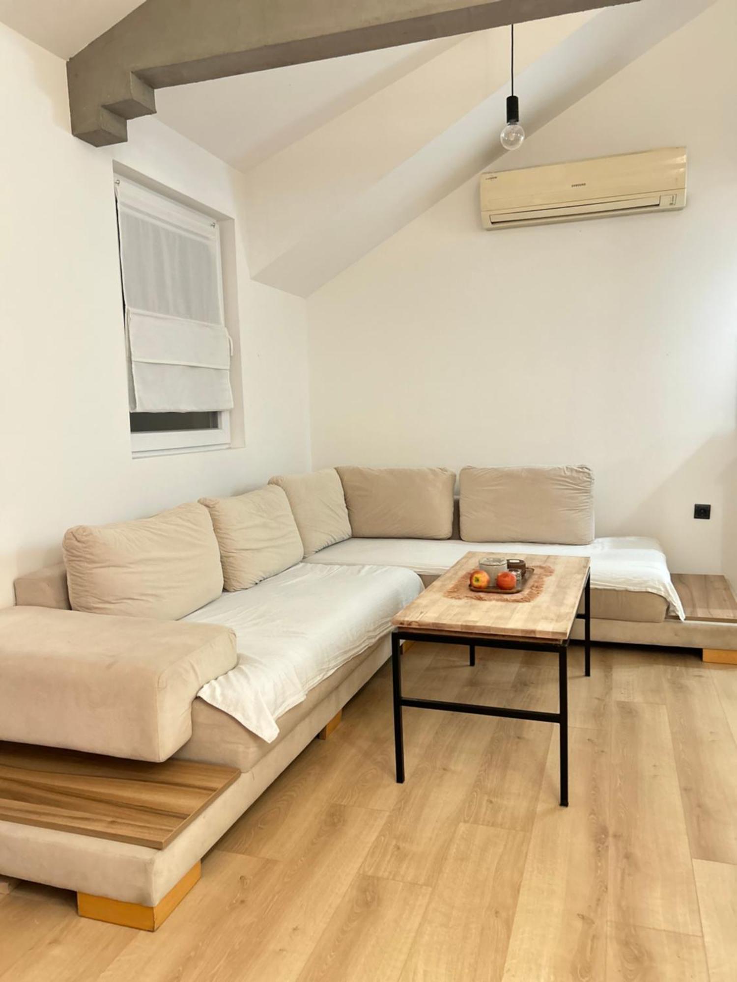 Nest Zen Garden Apartment โนวีซาด ภายนอก รูปภาพ