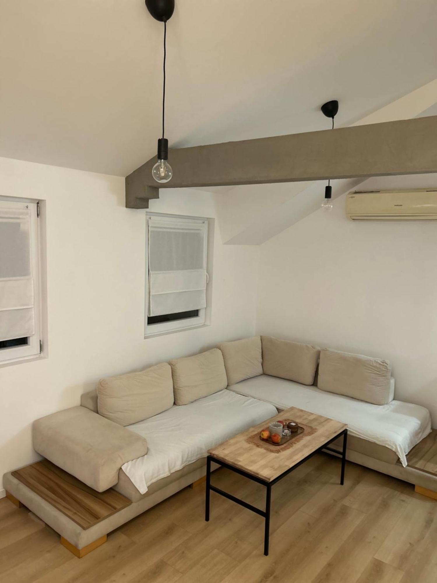 Nest Zen Garden Apartment โนวีซาด ภายนอก รูปภาพ